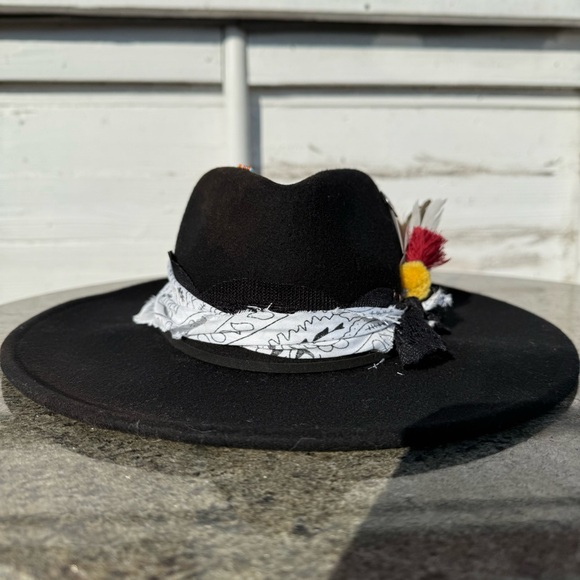 SCORCHED EARTH: Custom Black Wide-Brim Wool Hat with Feather Accent - Picture 4 of 6